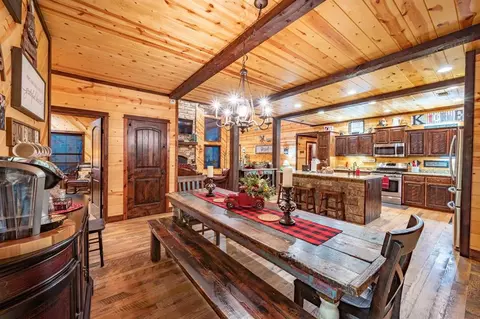 Dining - 44 Pine Bluff Rd, Broken Bow, OK 74728 photo 2 of 3