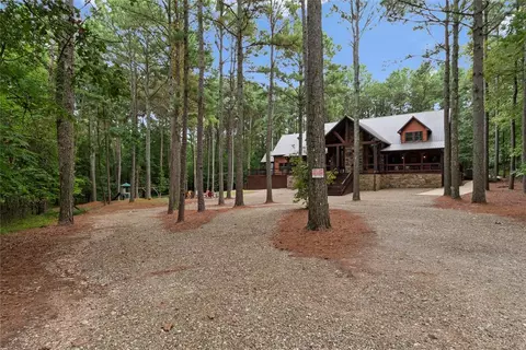 Exterior - 44 Pine Bluff Rd, Broken Bow, OK 74728 photo 2 of 11