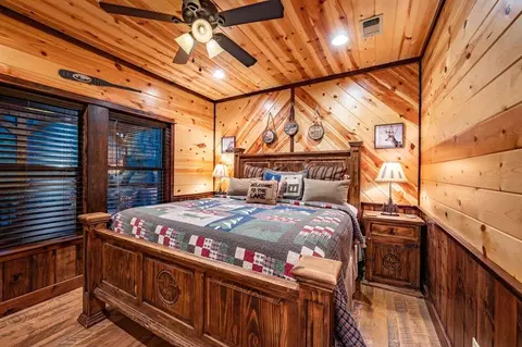 Bedroom - 44 Pine Bluff Rd, Broken Bow, OK 74728 photo 1 of 13