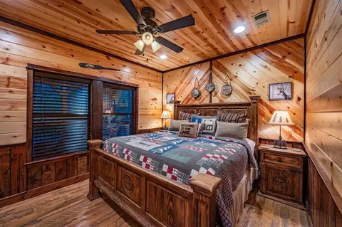 Bedroom - 44 Pine Bluff Rd, Broken Bow, OK 74728 photo 7 of 13