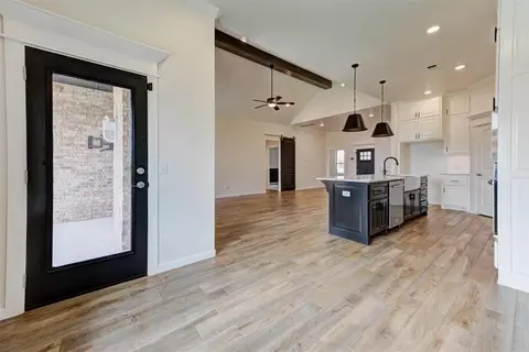 Entry Way - 1632 NE 35th St, Moore, OK 73160 photo 1 of 4