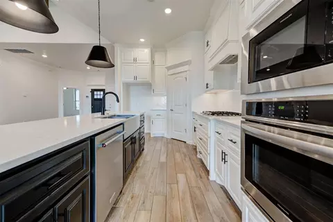 Kitchen - 1632 NE 35th St, Moore, OK 73160 photo 1 of 1