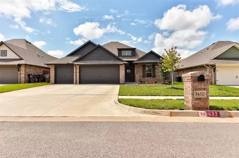 1632 NE 35th St, Moore, OK 73160