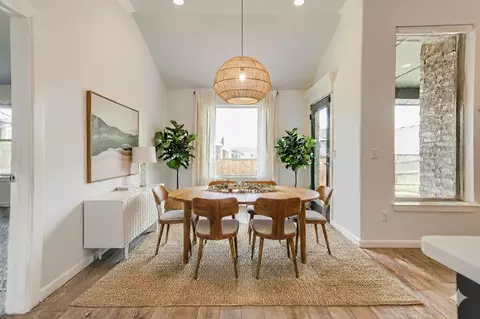 Dining - 1632 NE 35th St, Moore, OK 73160 photo 1 of 1