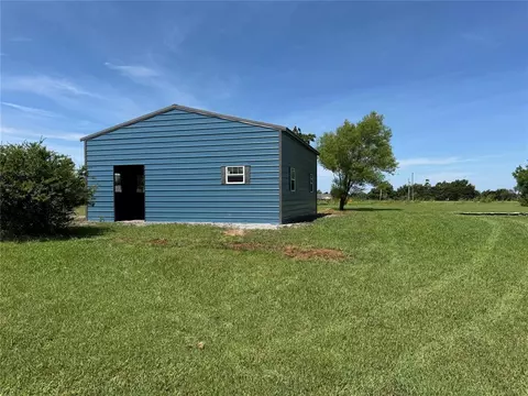 910 N Main St, Tryon, OK 74875 photo 8