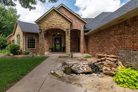 14525 Cottonwood Dr, Edmond, OK 73025
