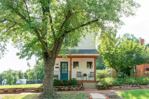 319 S 1st St, Guthrie, OK 73044