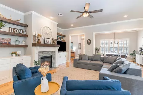 Living - 821 NE 20th Pl, Moore, OK 73160 photo 3 of 4