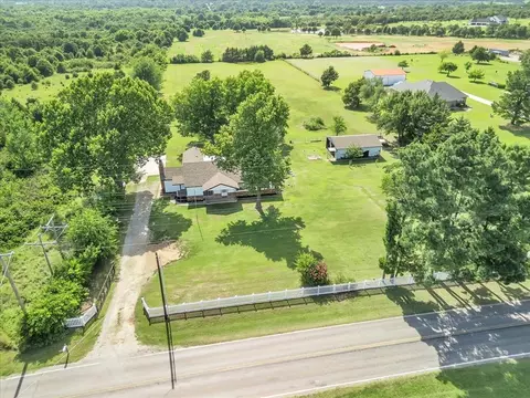 601 N Dobbs Rd, Harrah, OK 73045