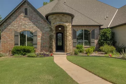 709 E Victoria Ter, Mustang, OK 73064