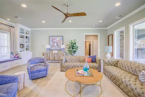 Living - 609 Chillmark Dr, Norman, OK 73071 photo 2 of 3