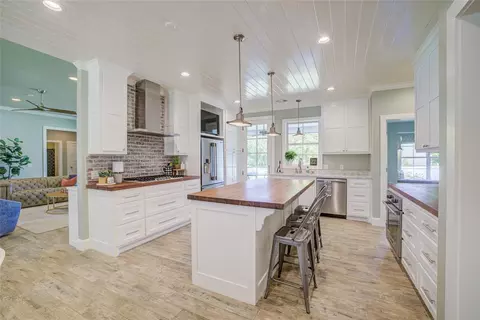 Kitchen - 609 Chillmark Dr, Norman, OK 73071 photo 1 of 7