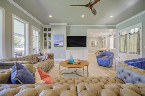 Living - 609 Chillmark Dr, Norman, OK 73071 photo 3 of 3