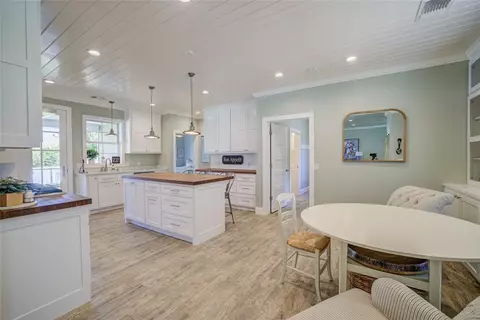 Kitchen - 609 Chillmark Dr, Norman, OK 73071 photo 3 of 7