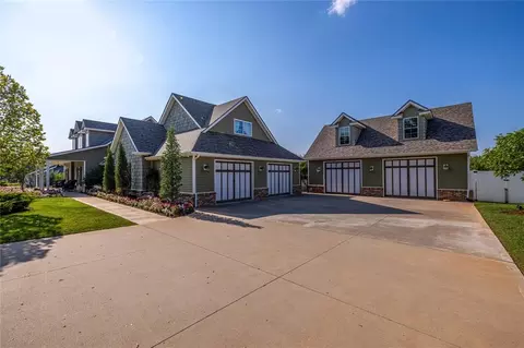 Exterior - 609 Chillmark Dr, Norman, OK 73071 photo 2 of 5