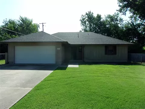 627 N Dorothy Ave, Shawnee, OK 74801