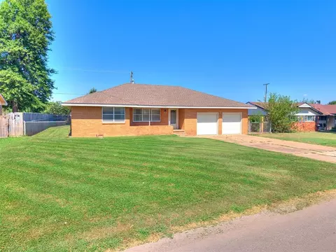1502 S Reno Ave, El Reno, OK 73036