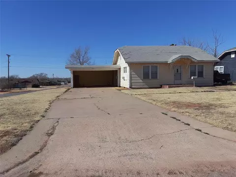 901 N Lee St, Altus, OK 73521 photo 5