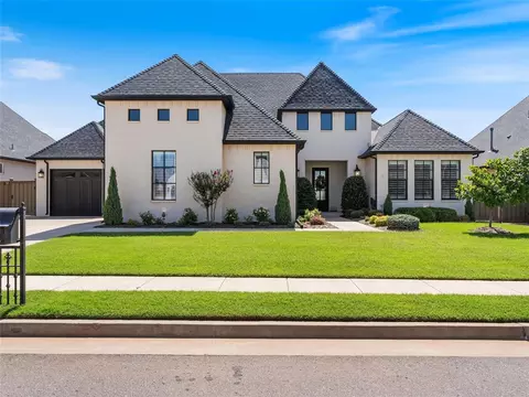 2924 Wood Thrush Way, Edmond, OK 73012
