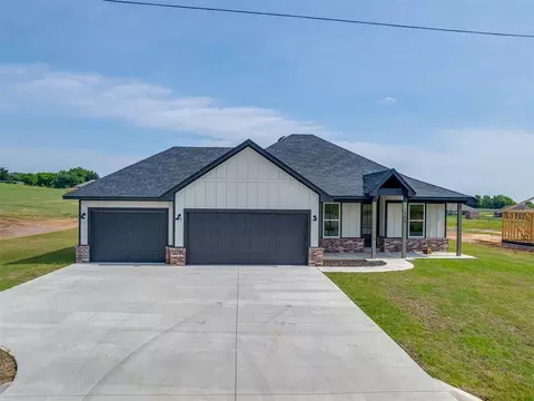 1918 Olive Ave, Tuttle, OK 73089