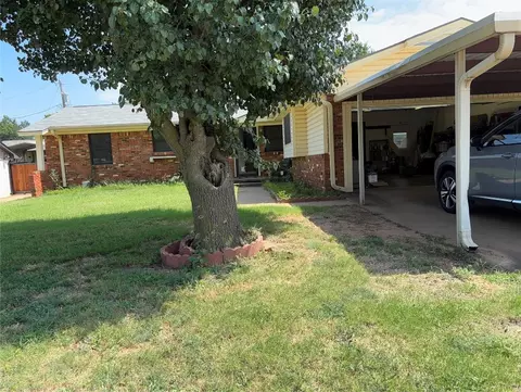 5612 NW 65 St, Warr Acres, OK 73132