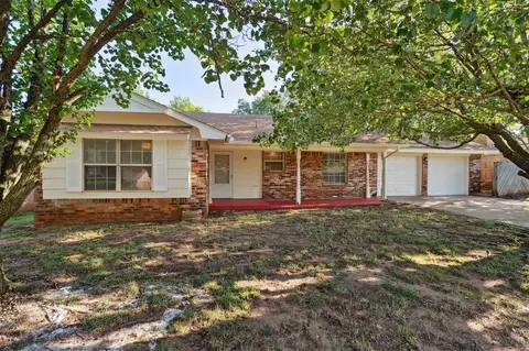 515 Cripple Creek Dr, Norman, OK 73071