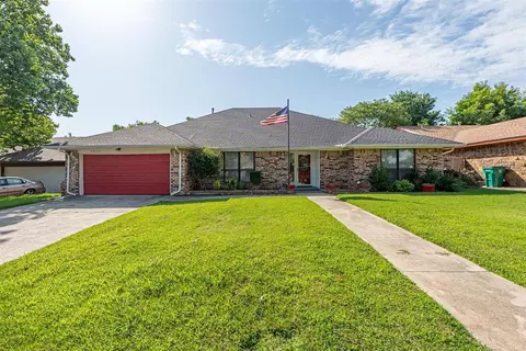 9812 N Henderson Dr, Oklahoma City, OK 73139