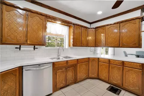 305 E Seger St, Colony, OK 73021 photo 11