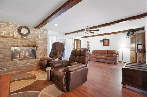 305 E Seger St, Colony, OK 73021 photo 8