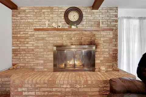305 E Seger St, Colony, OK 73021 photo 9