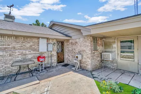 305 E Seger St, Colony, OK 73021 photo 36