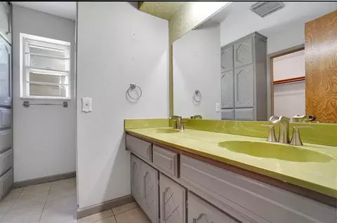 305 E Seger St, Colony, OK 73021 photo 21