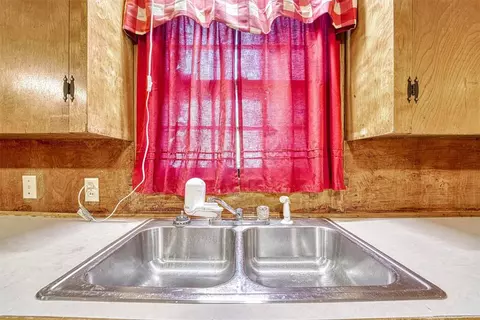913 E Sycamore, Altus, OK 73521 photo 12