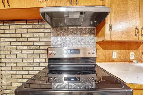 913 E Sycamore, Altus, OK 73521 photo 11