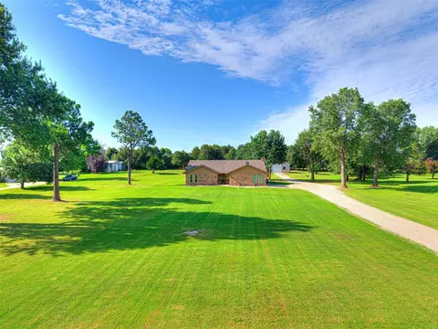 3014 SW 6th St, Newcastle, OK 73065