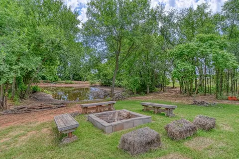 109 E Riddle Rd, Chickasha, OK 73018 photo 46