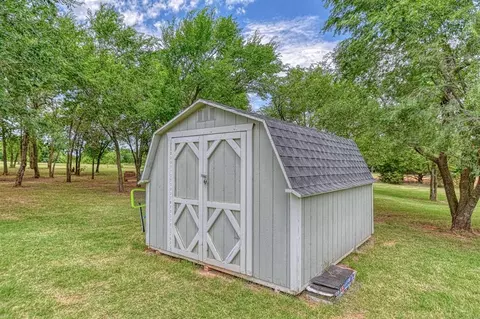 109 E Riddle Rd, Chickasha, OK 73018 photo 42