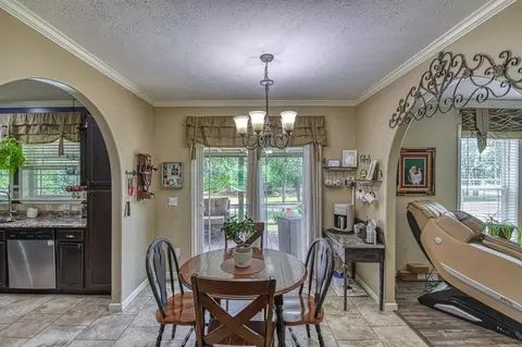 109 E Riddle Rd, Chickasha, OK 73018 photo 9