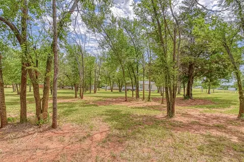 109 E Riddle Rd, Chickasha, OK 73018 photo 45