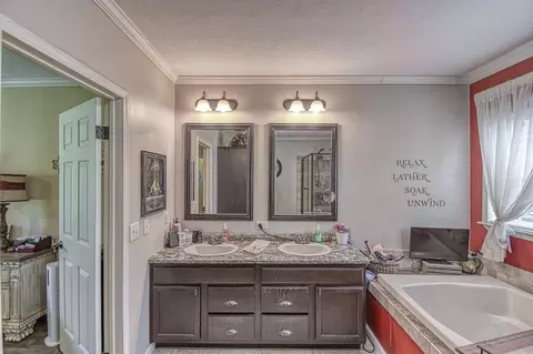 109 E Riddle Rd, Chickasha, OK 73018 photo 26