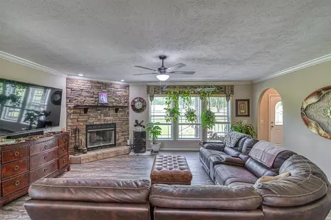 109 E Riddle Rd, Chickasha, OK 73018 photo 6