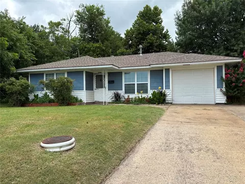 3305 N Mueller Ave, Bethany, OK 73008