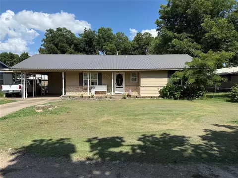 701 Kelvin St, Ringling, OK 73456