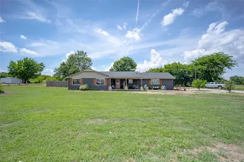 917 N Country Club Rd, Newcastle, OK 73065