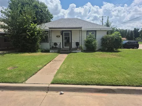 621 S 9th St, Yukon, OK 73099