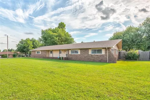 1533 N Dobbs Rd, Harrah, OK 73045