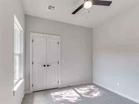 Bedroom - 103 W Pine St, Tuttle, OK 73089 photo 9 of 10