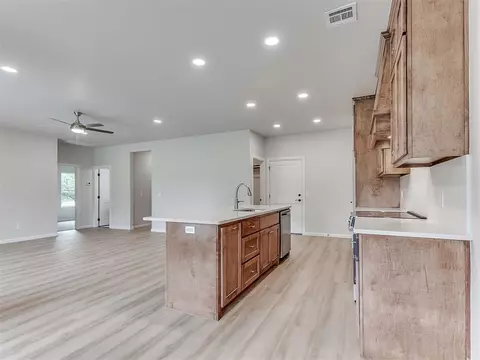 Other - 103 W Pine St, Tuttle, OK 73089 photo 1 of 4