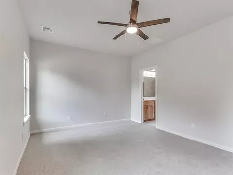 Bedroom - 103 W Pine St, Tuttle, OK 73089 photo 3 of 10