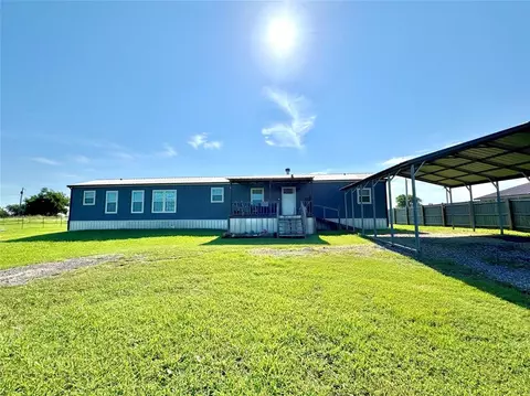 111 Clover Ln, Amber, OK 73004